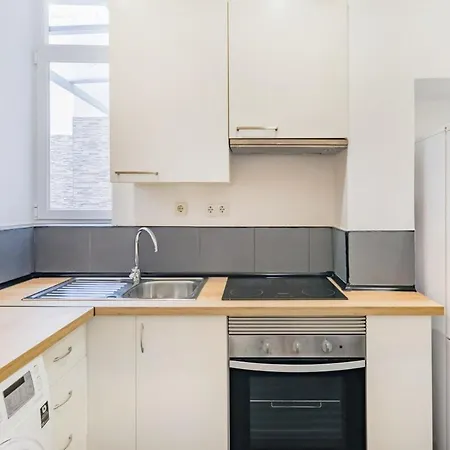 Apartamento Santana 2br, Steps From Downtown - Explore On Foot *