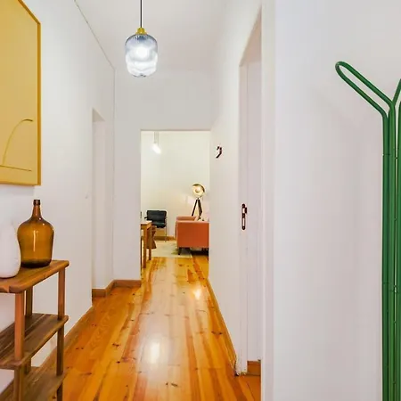 Santana 2br, Steps From Downtown - Explore On Foot Apartamento Lisboa